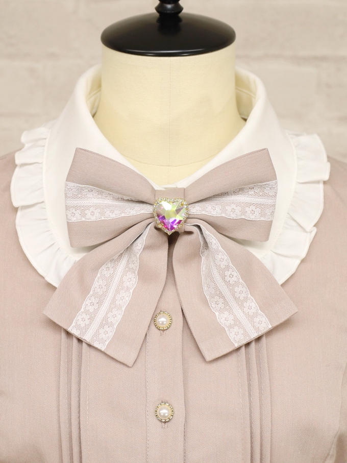 Girly Heart ビジュー付リボンブローチ Girly Heart ビジュー付リボンブローチ