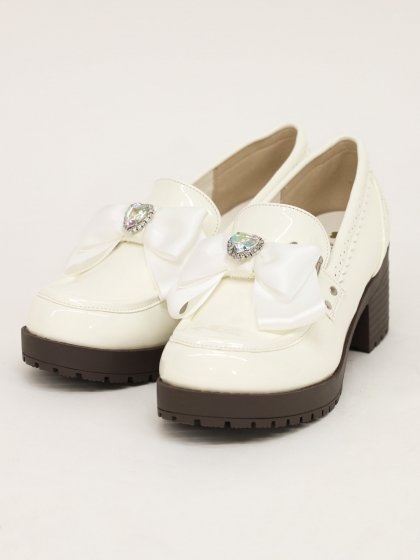 Loafer pumps with heart jewels Loafer pumps with heart jewels