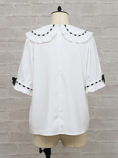 Chērie Lace レースアップブラウス